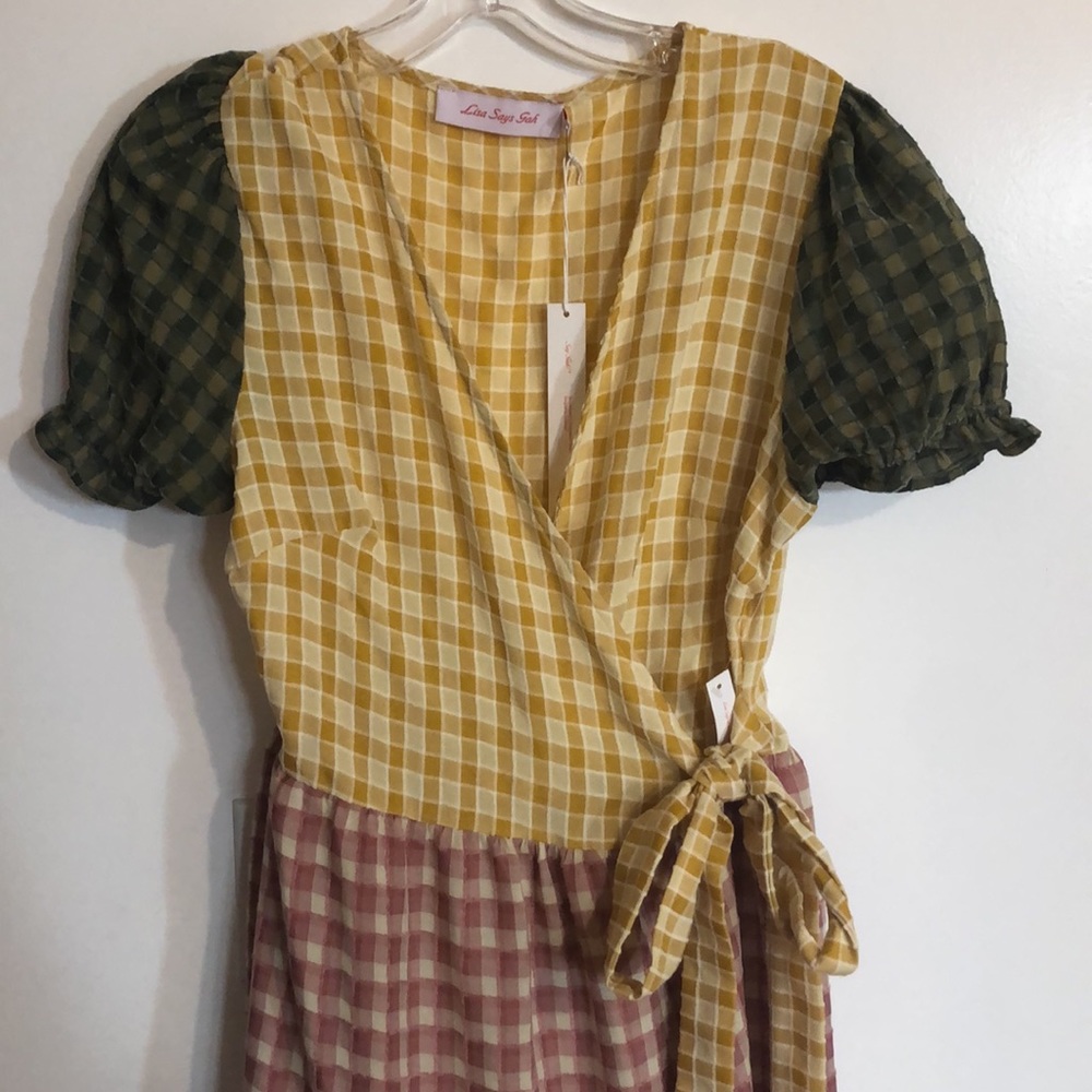 Lisa says gah gingham wrap dress - Picture 3 of 3